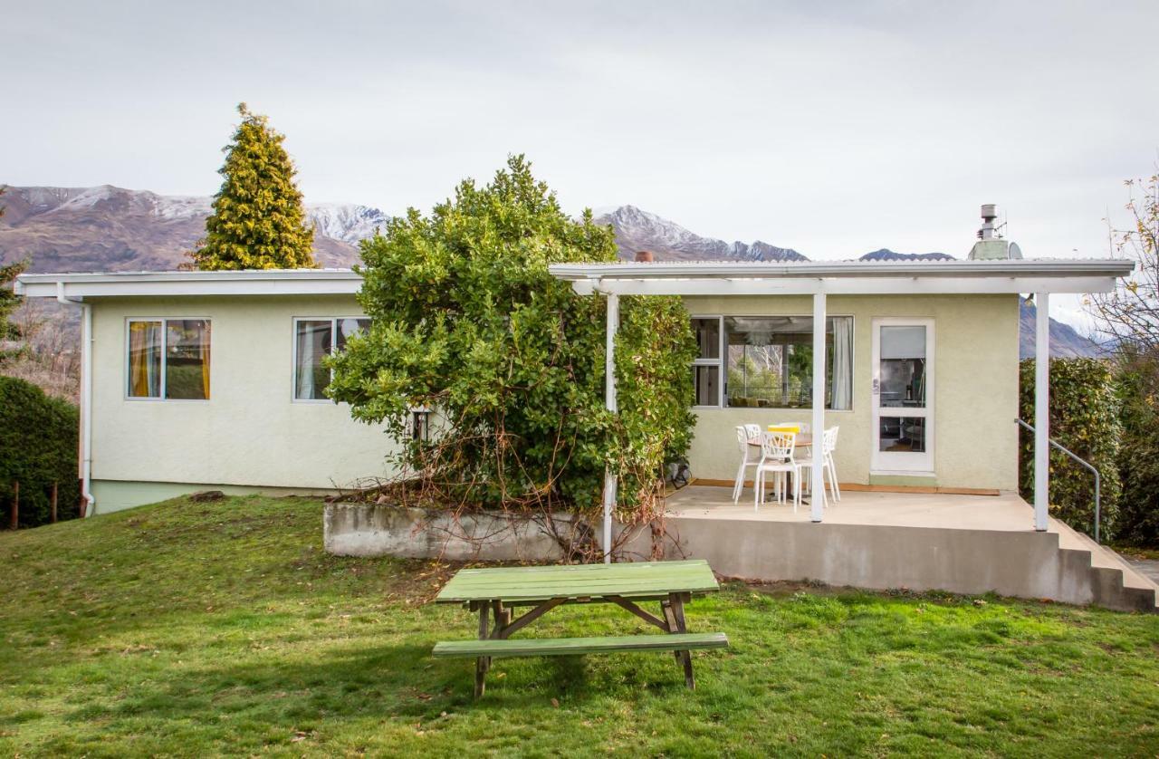 Villa Retro With A View Wanaka Exterior foto